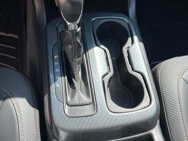 Photo of 2022 Summit White GMC Canyon