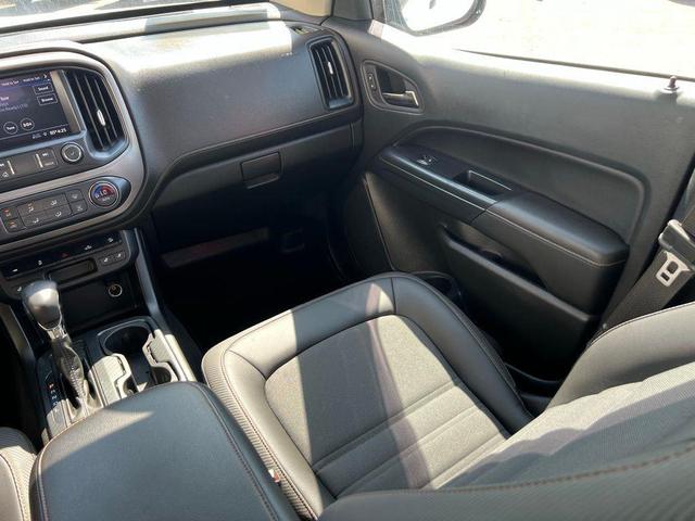 Photo of 2022 Summit White GMC Canyon