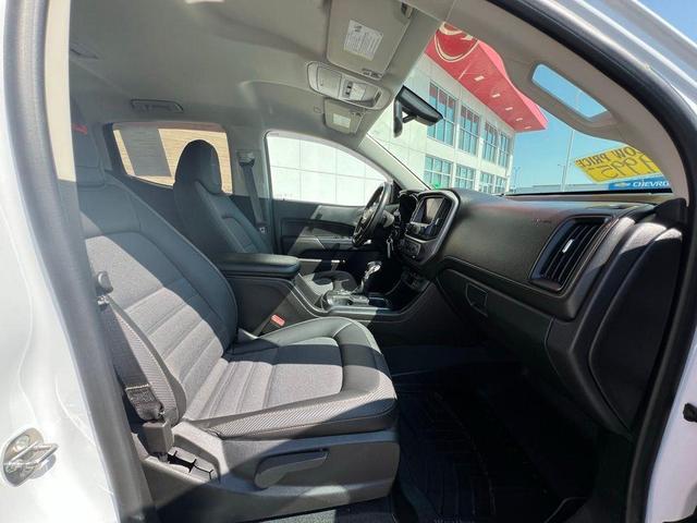 Photo of 2022 Summit White GMC Canyon
