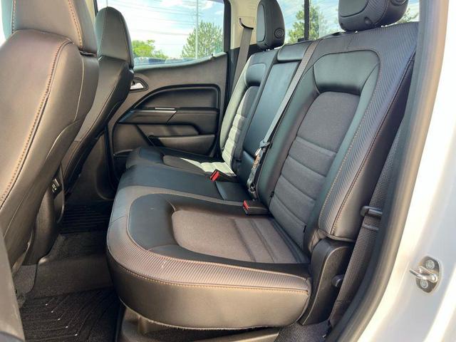 Photo of 2022 Summit White GMC Canyon