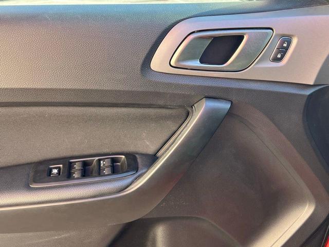 Photo of 2019 Hot Pepper Red Metallic Tinted Clearcoat Ford Ranger