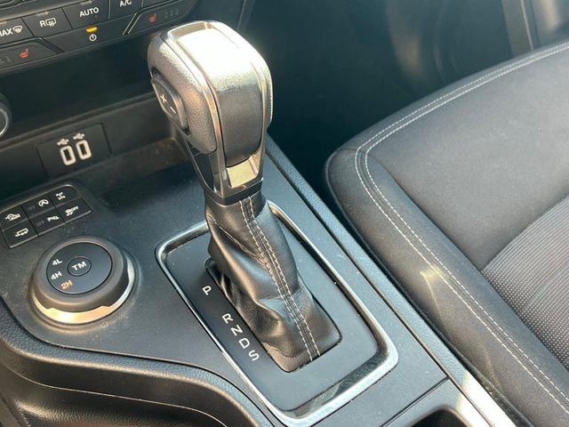 Photo of 2019 Hot Pepper Red Metallic Tinted Clearcoat Ford Ranger