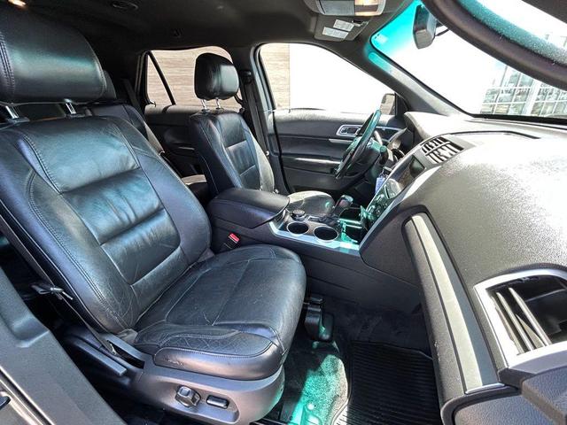 Photo of 2012 Sterling Gray Metallic Ford Explorer