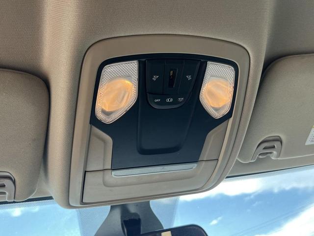 Photo of 2020 Granite Crystal Metallic Clearcoat RAM 2500