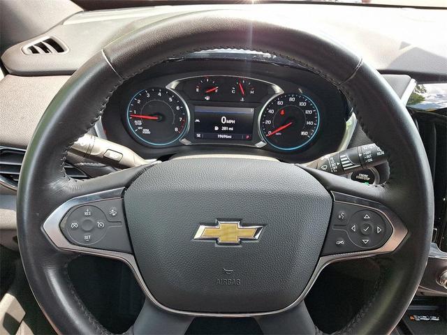 Photo of 2022 Red Chevrolet Traverse