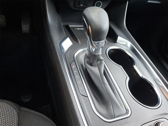 Photo of 2022 Red Chevrolet Traverse