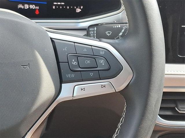 Photo of 2025 Pure White Volkswagen Taos