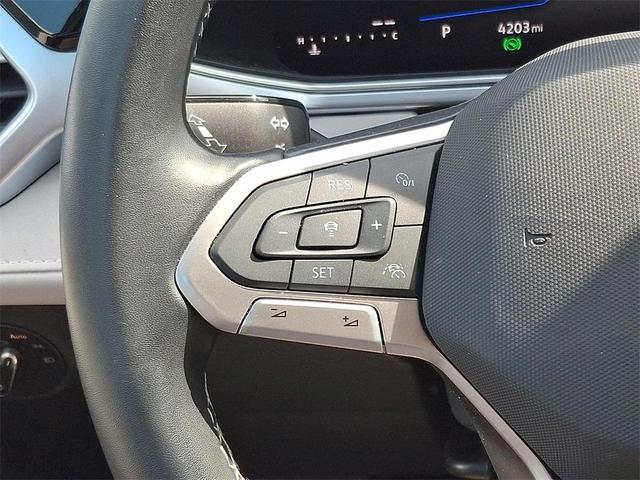 Photo of 2025 Pure White Volkswagen Taos