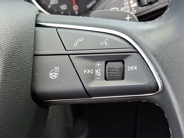 Photo of 2022 Florett Silver Metallic Audi Q5