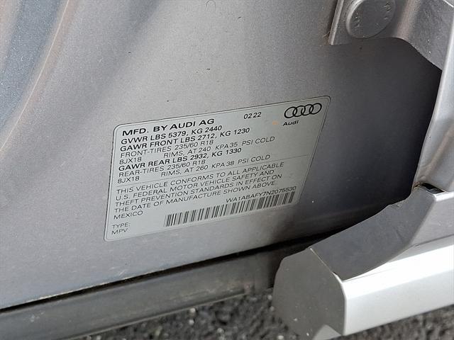 Photo of 2022 Florett Silver Metallic Audi Q5