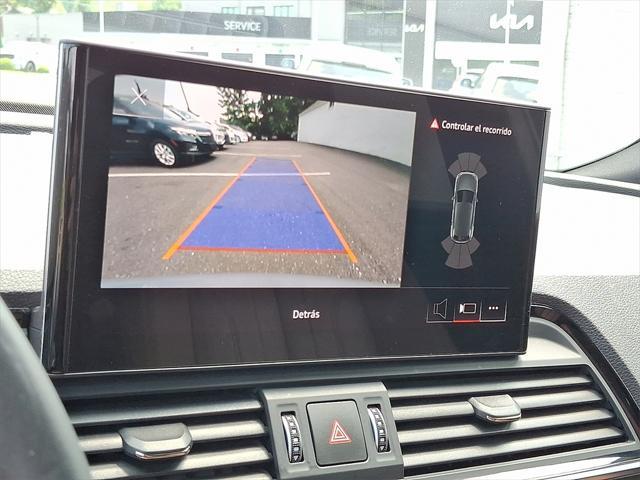 Photo of 2022 Florett Silver Metallic Audi Q5