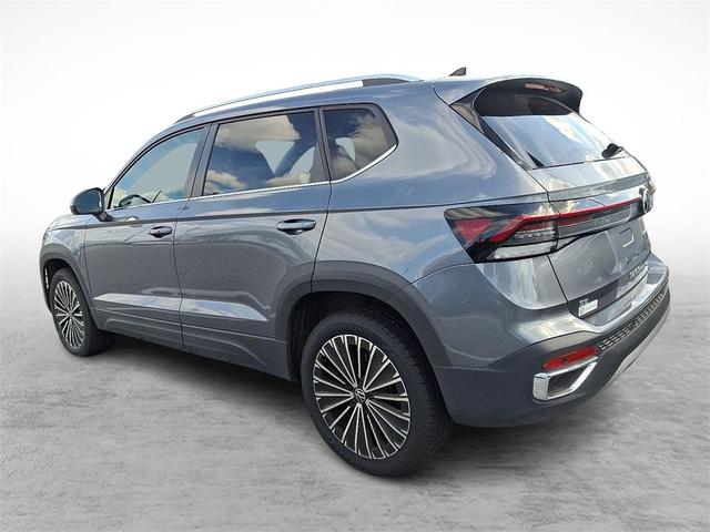 Photo of 2025 Gray Volkswagen Taos
