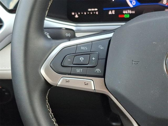 Photo of 2025 Gray Volkswagen Taos