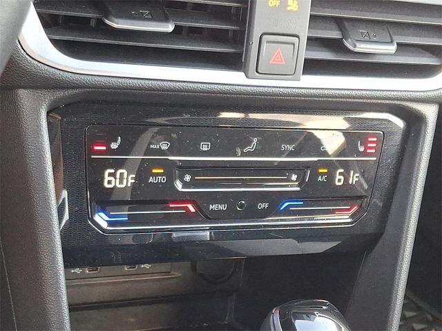 Photo of 2025 Gray Volkswagen Taos