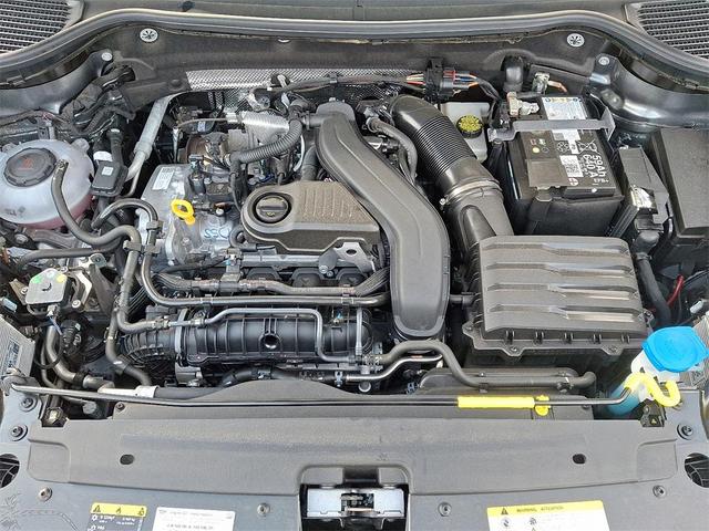 Photo of 2025 Gray Volkswagen Taos