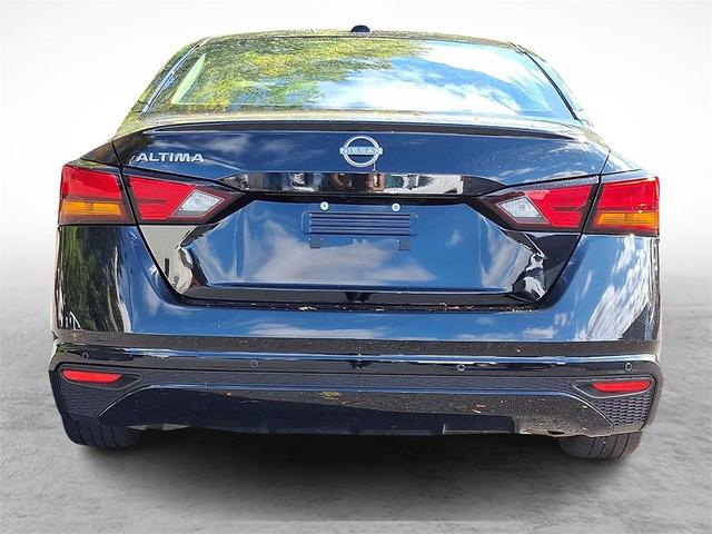 Photo of 2025 Super Black Nissan Altima