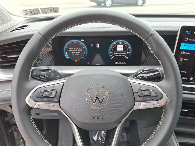 Photo of 2025 Platinum Gray Metallic Volkswagen Tiguan