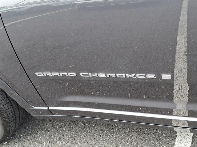 Photo of 2022 Baltic Gray Metallic Clearcoat Jeep Grand Cherokee