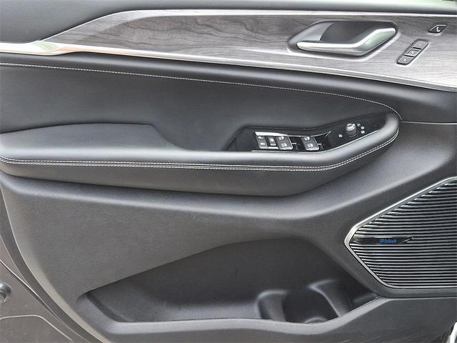 Photo of 2022 Baltic Gray Metallic Clearcoat Jeep Grand Cherokee