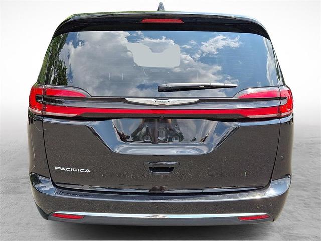 Photo of 2024 Black Chrysler Pacifica