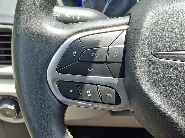 Photo of 2024 Black Chrysler Pacifica