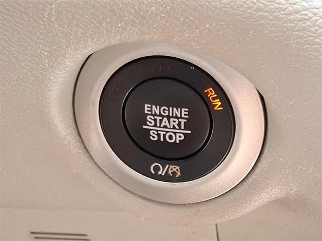Photo of 2024 Black Chrysler Pacifica