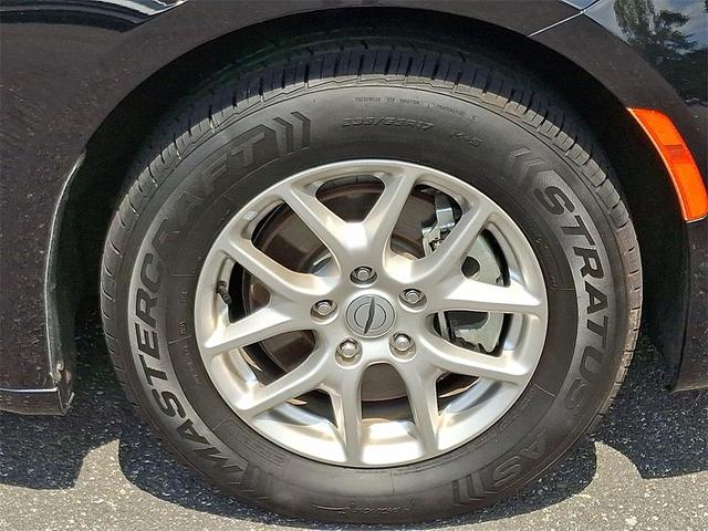 Photo of 2024 Black Chrysler Pacifica
