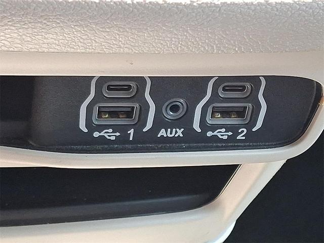 Photo of 2024 Black Chrysler Pacifica