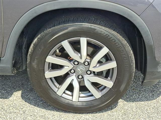 Photo of 2021 Gray Honda Pilot