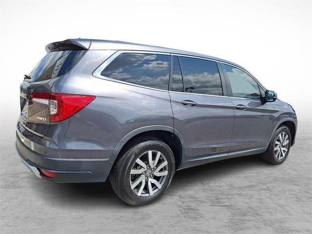 Photo of 2021 Gray Honda Pilot