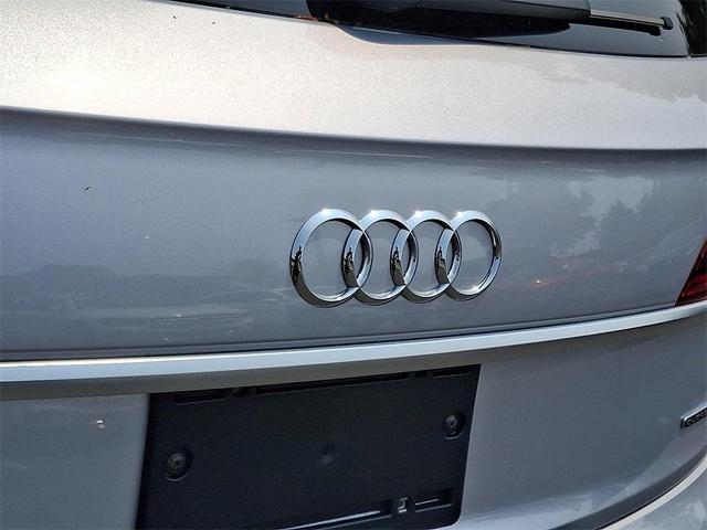 Photo of 2023 Florett Silver Metallic Audi Q5