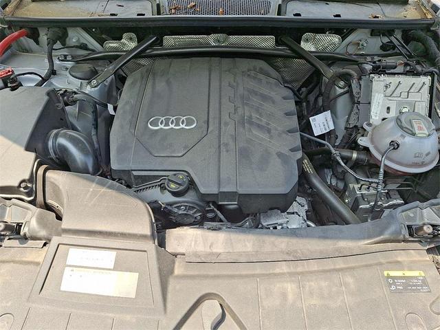 Photo of 2023 Florett Silver Metallic Audi Q5