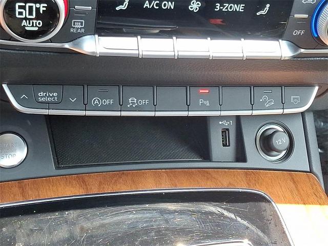 Photo of 2023 Florett Silver Metallic Audi Q5