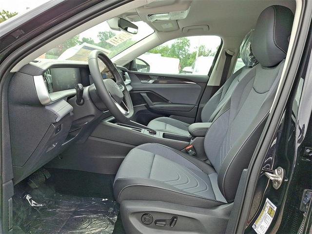 Photo of 2025 Deep Black Pearl Volkswagen Tiguan