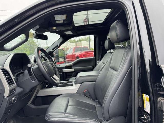 Photo of 2022 Agate Black Metallic Ford F-250