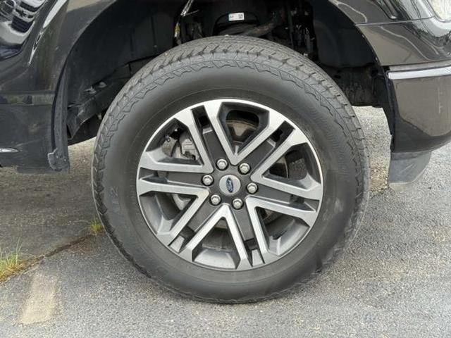 Photo of 2022 Agate Black Metallic Ford F-150