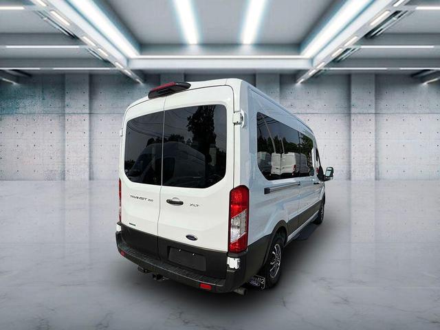 Photo of 2022 Oxford White Ford Transit-350