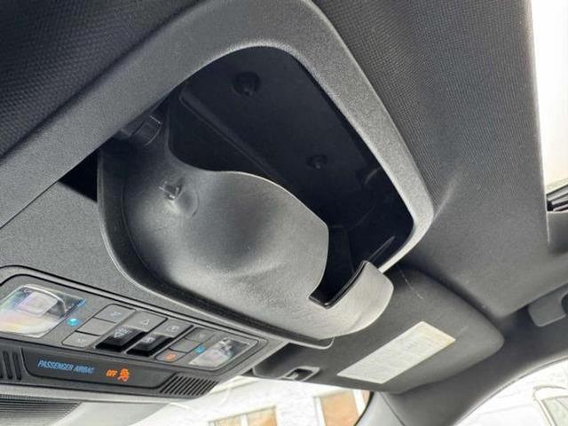 Photo of 2022 Star White Ford Explorer
