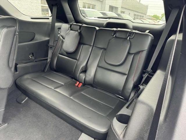 Photo of 2022 Star White Ford Explorer