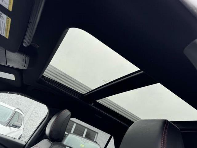 Photo of 2022 Star White Ford Explorer
