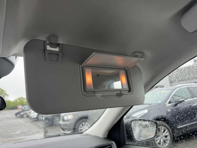 Photo of 2022 Iconic Silver Metallic Ford Escape