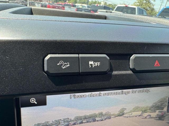 Photo of 2015 Tuxedo Black Metallic Ford F-150