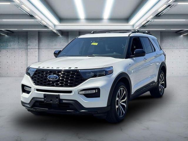 Photo of 2022 Star White Ford Explorer