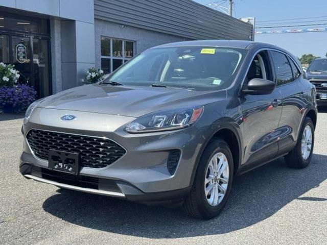 Photo of 2022 Carbonized Gray Metallic Ford Escape