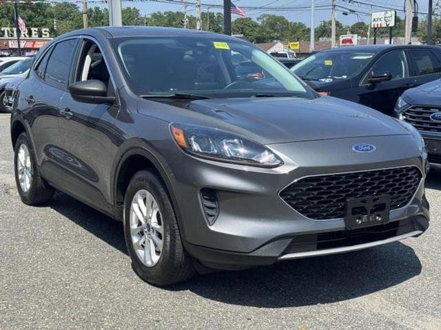 Photo of 2022 Carbonized Gray Metallic Ford Escape