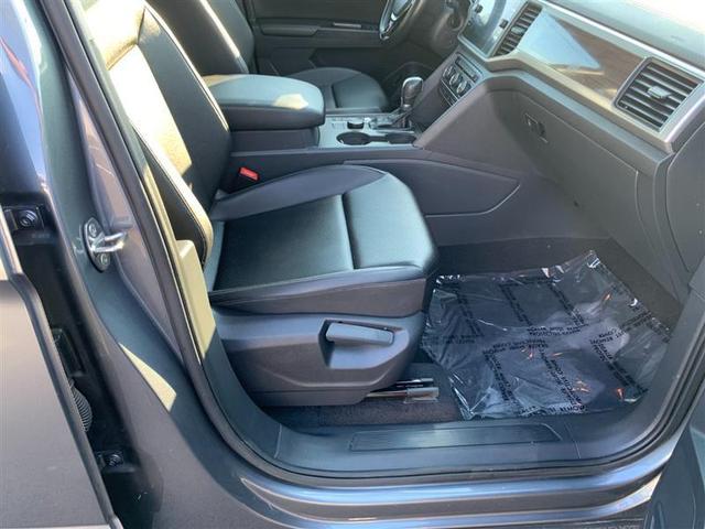 Photo of 2019 Platinum Gray Metallic Volkswagen Atlas