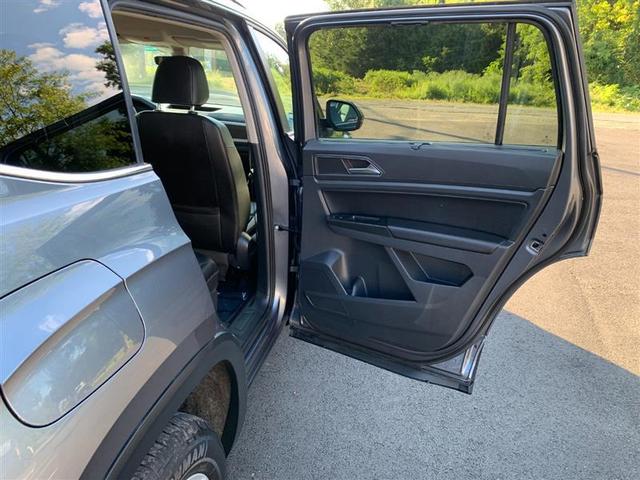 Photo of 2019 Platinum Gray Metallic Volkswagen Atlas
