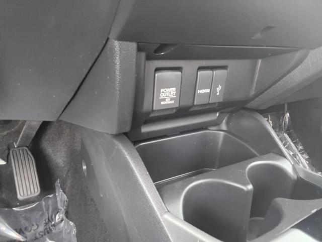 Photo of 2016 Alabaster Silver Metallic Honda Fit