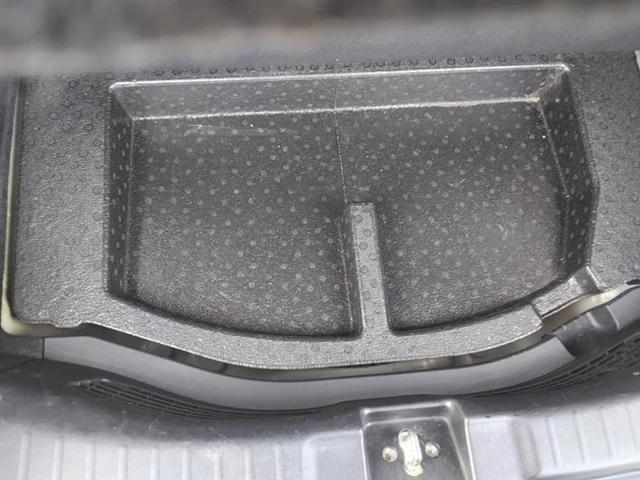 Photo of 2016 Alabaster Silver Metallic Honda Fit