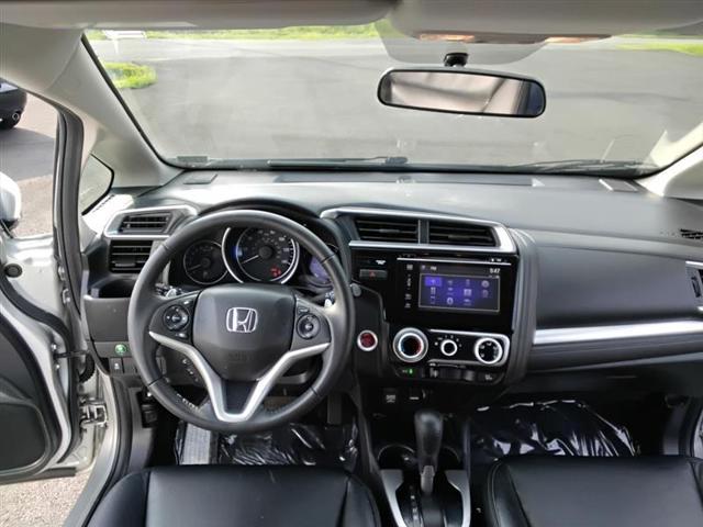 Photo of 2016 Alabaster Silver Metallic Honda Fit
